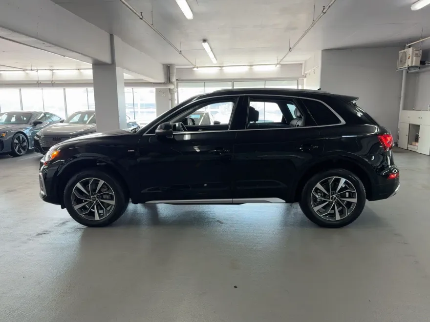 2023 Audi Q5 S line Premium Plus photo 1