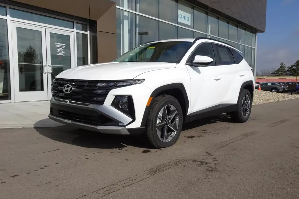 2025 Hyundai Tucson SEL photo 1