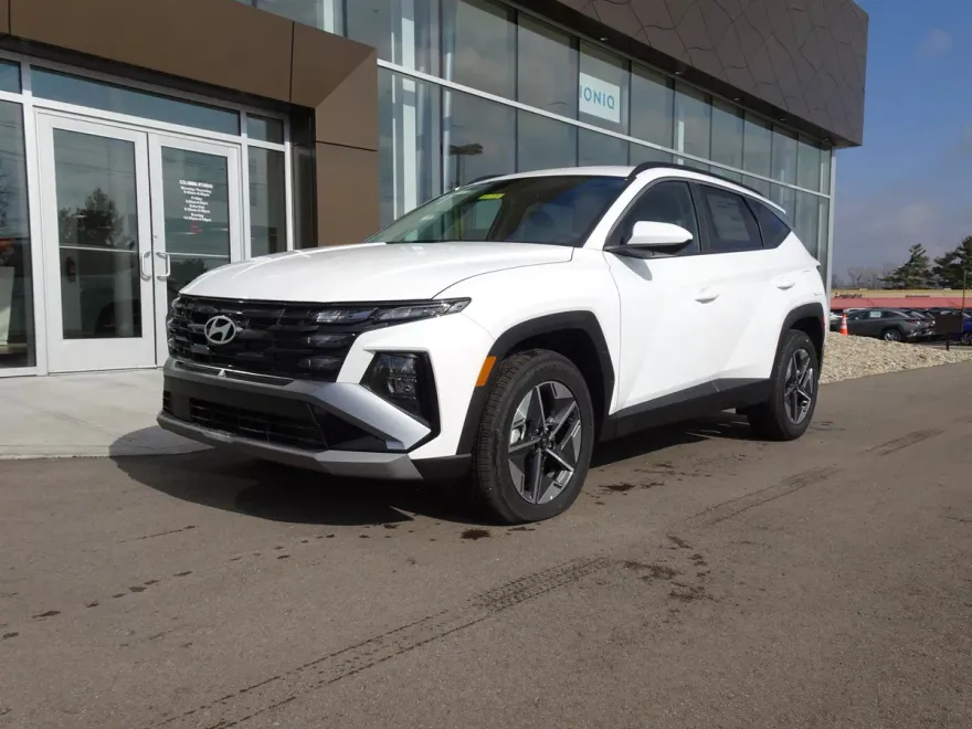 2025 Hyundai Tucson SEL photo 1
