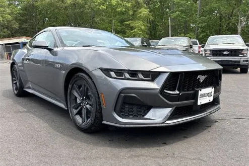 2025 Ford Mustang GT photo 2