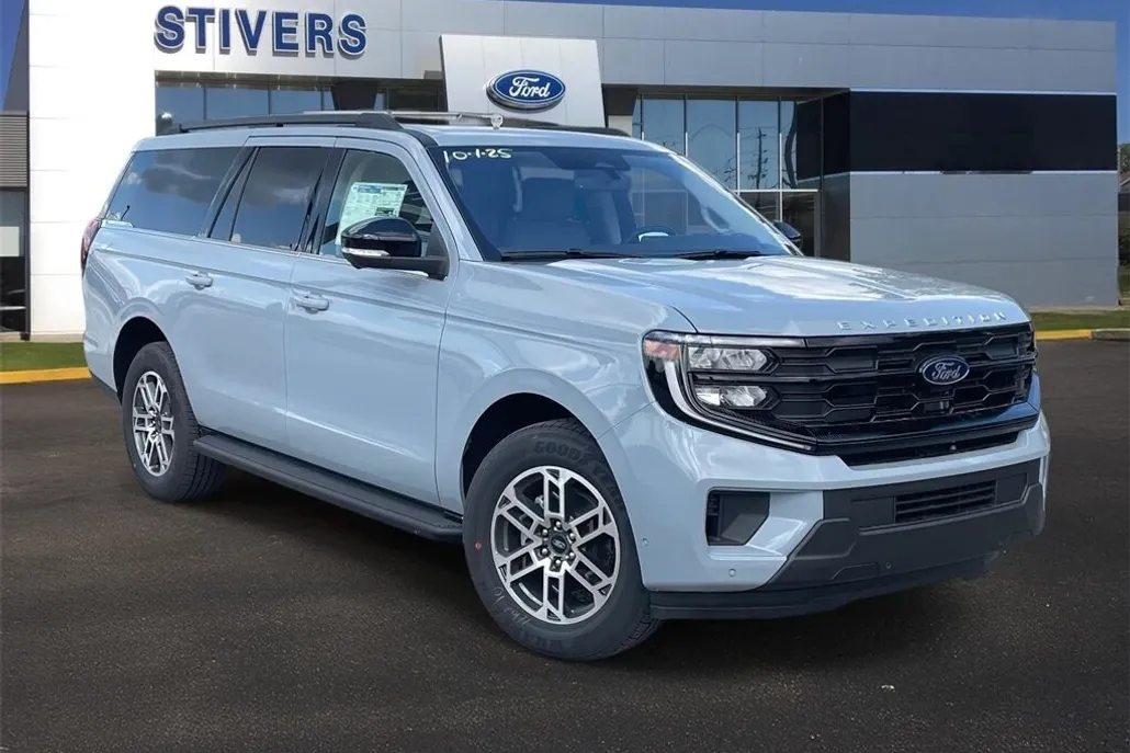 2025 Ford Expedition MAX photo 1