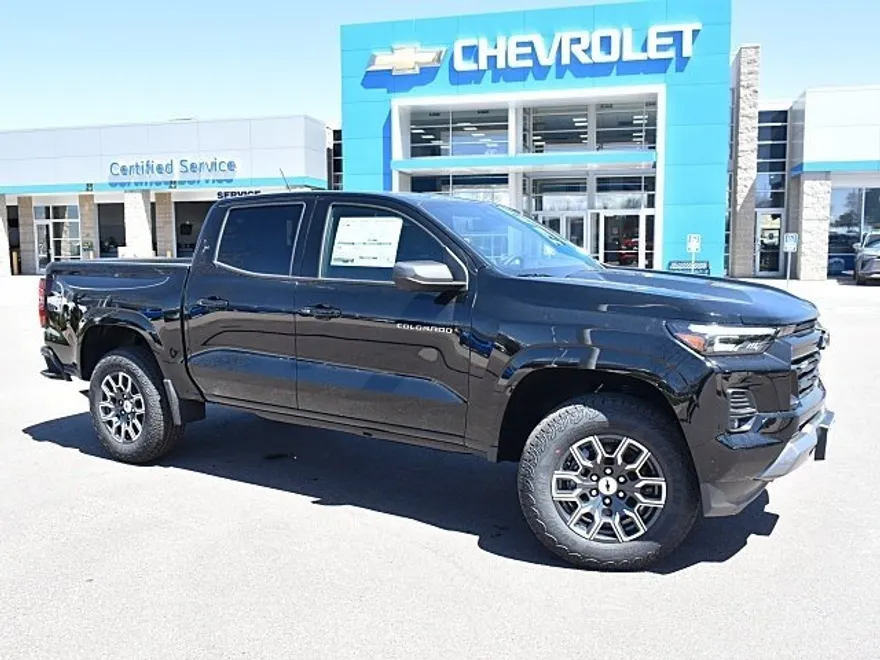 2025 Chevrolet Colorado Z71 photo 1