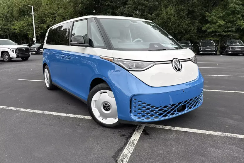 2025 Volkswagen ID. Buzz photo 1