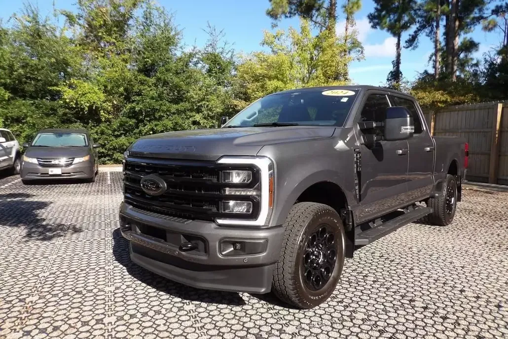 2024 Ford F-250 photo 1