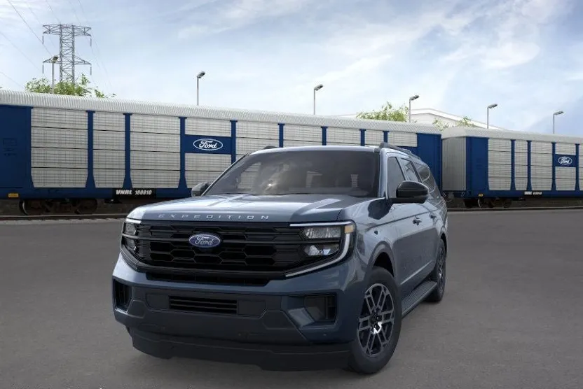 2025 Ford Expedition MAX photo 1