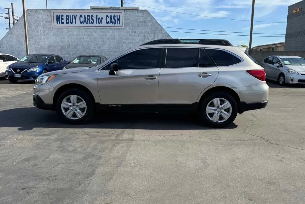 2016 Subaru Outback 2.5i photo 1