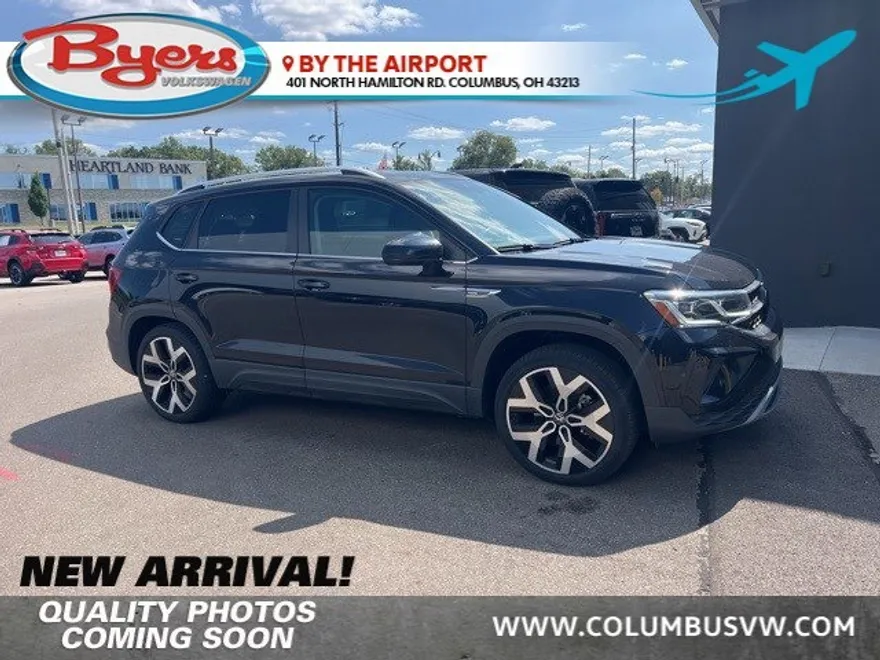 2023 Volkswagen Taos SEL photo 1