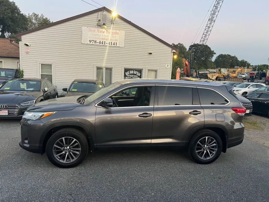 2019 Toyota Highlander XLE photo 1