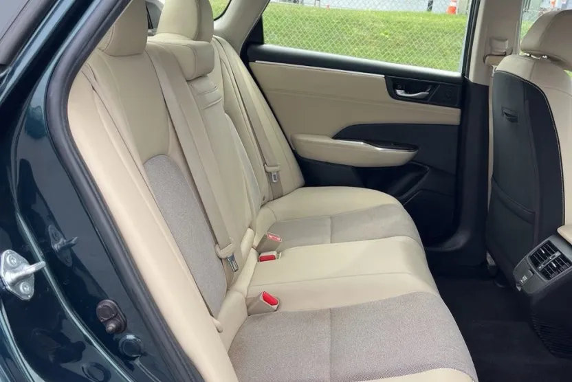 2018 Honda Clarity Plug-In Hybrid photo 1