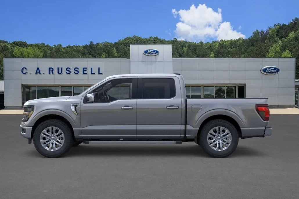 2025 Ford F-150 XLT photo 1