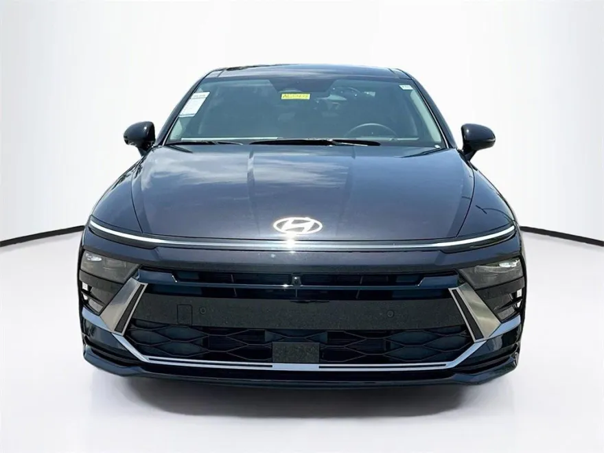 2025 Hyundai Sonata Hybrid Limited photo 1