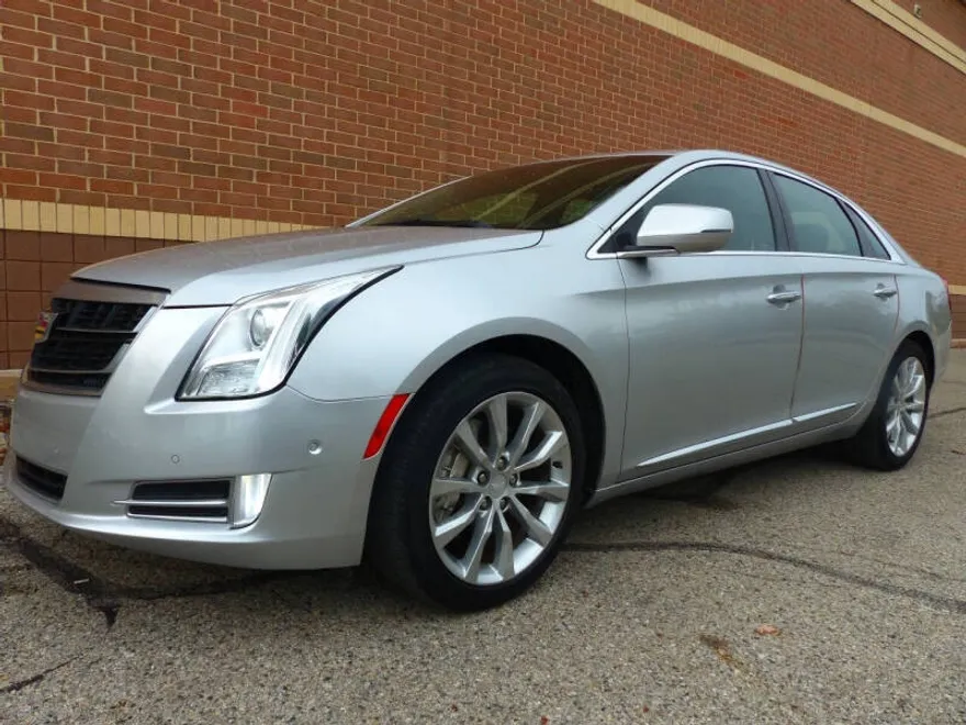 2017 Cadillac XTS Luxury photo 1