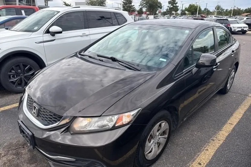 2013 Honda Civic LX photo 1