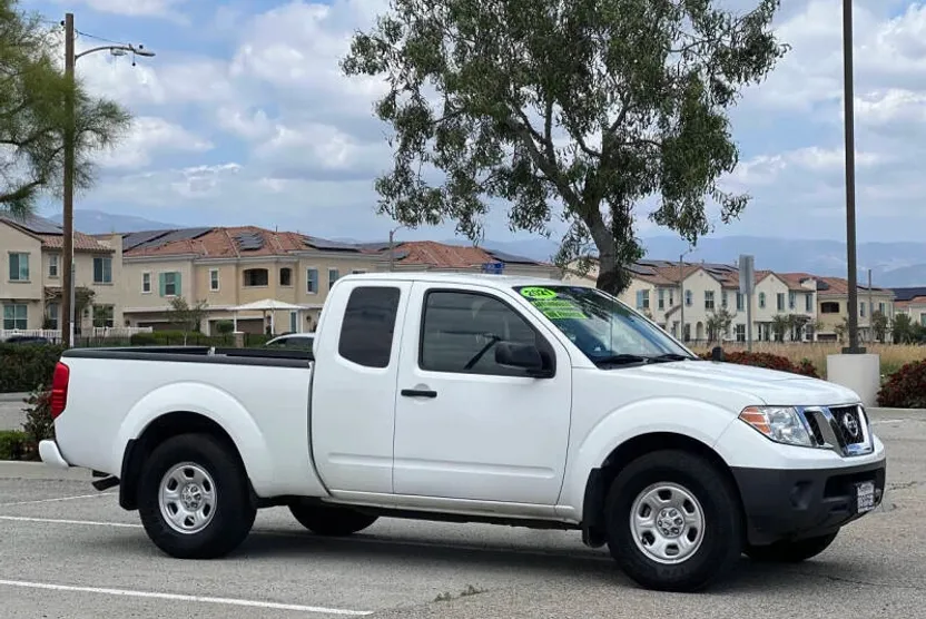 2021 Nissan Frontier SV photo 1