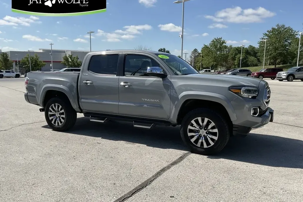 2021 Toyota Tacoma Limited photo 1