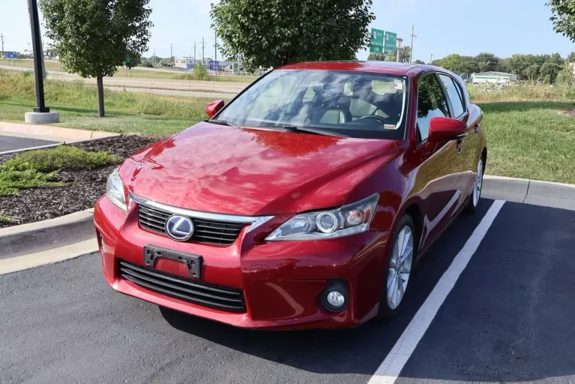 2013 Lexus CT 200h photo 1