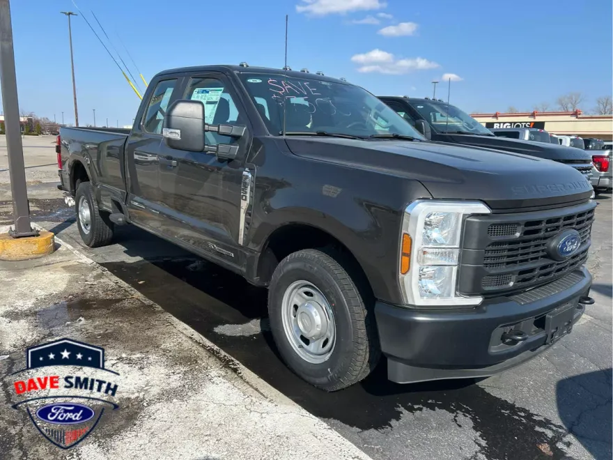 2024 Ford F-350 photo 1