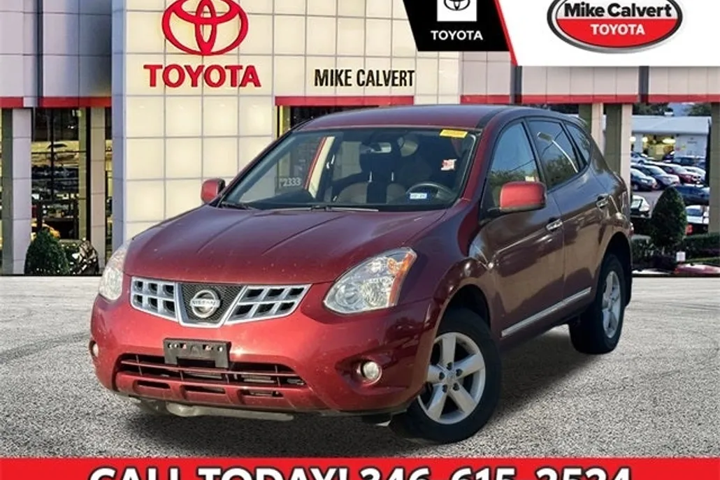 2013 Nissan Rogue S photo 1