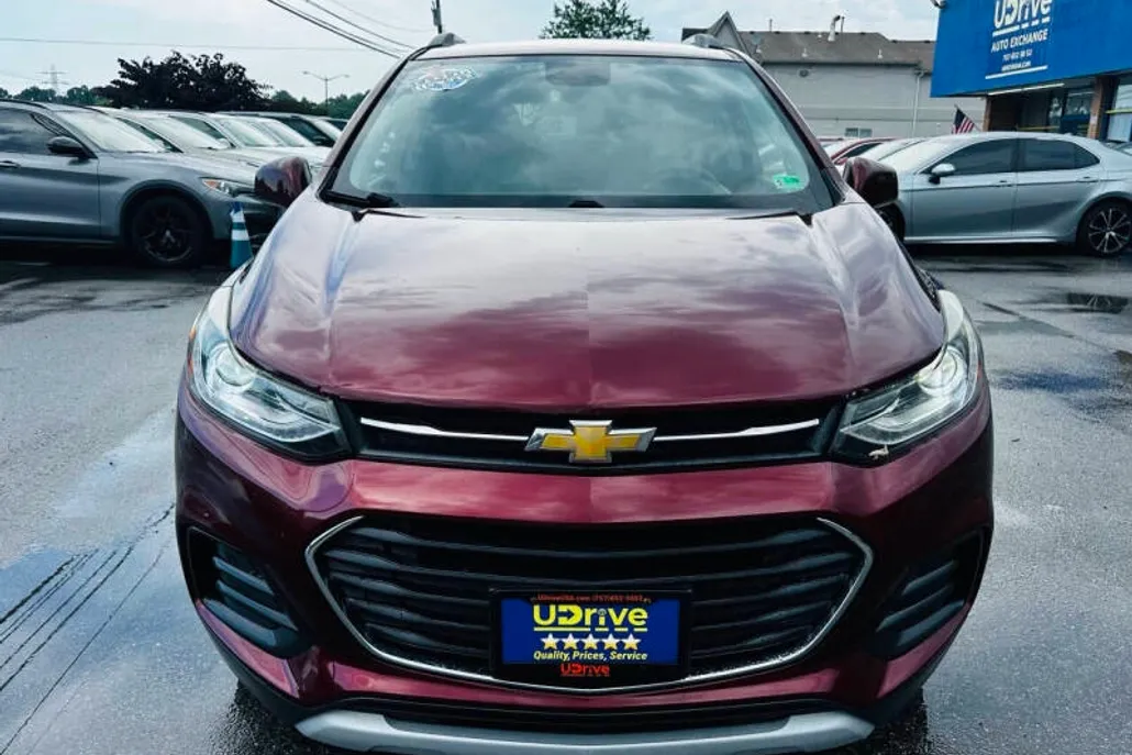 2017 Chevrolet Trax LT photo 1