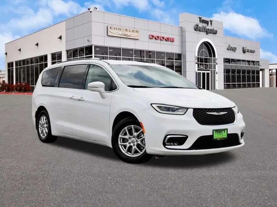 2021 Chrysler Pacifica Touring L photo 1