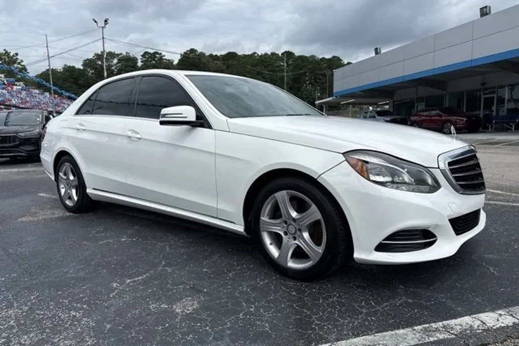 2014 Mercedes Benz E 350 4MATIC photo 1