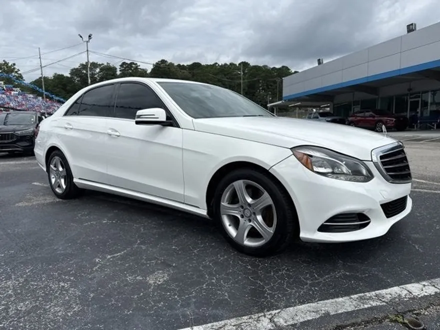 2014 Mercedes Benz E 350 4MATIC photo 1