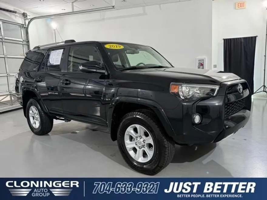 2019 Toyota 4Runner SR5 Premium photo 1