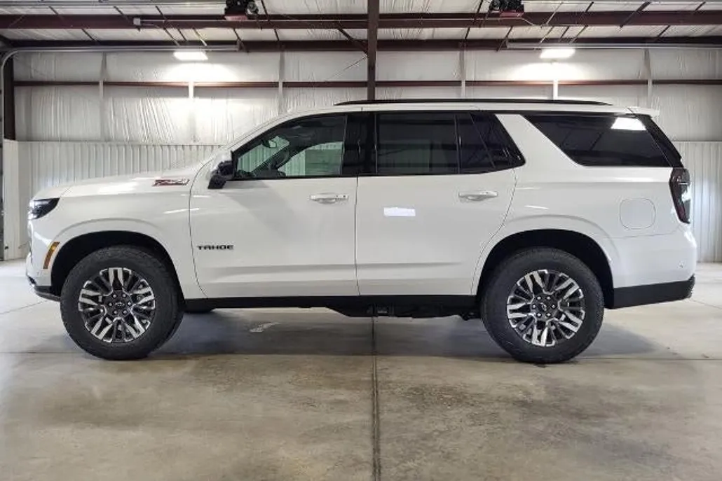 2025 Chevrolet Tahoe Z71 photo 1