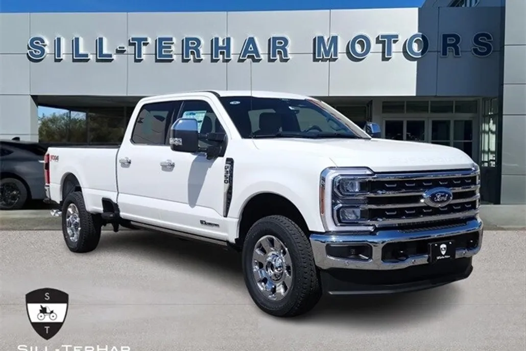 2025 Ford F-350 Lariat photo 1