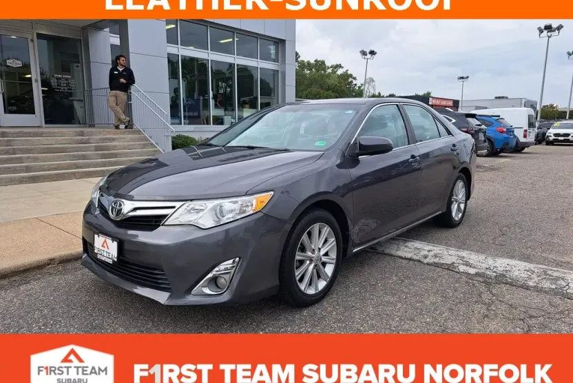 2012 Toyota Camry XLE photo 1