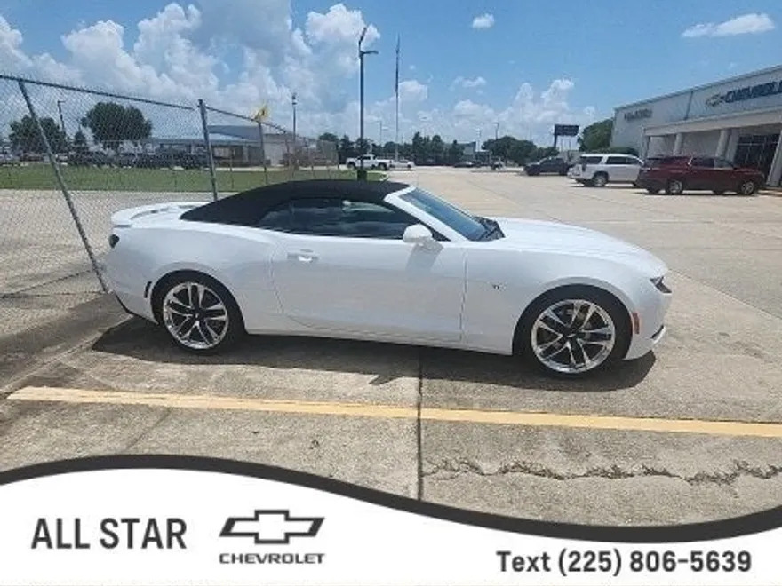 2023 Chevrolet Camaro 2LT photo 1