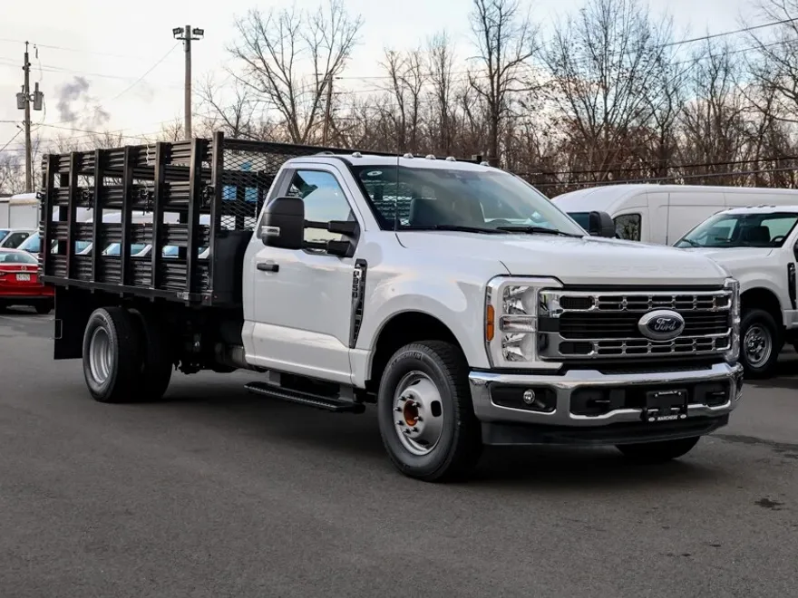 2024 Ford F-350 XL photo 1