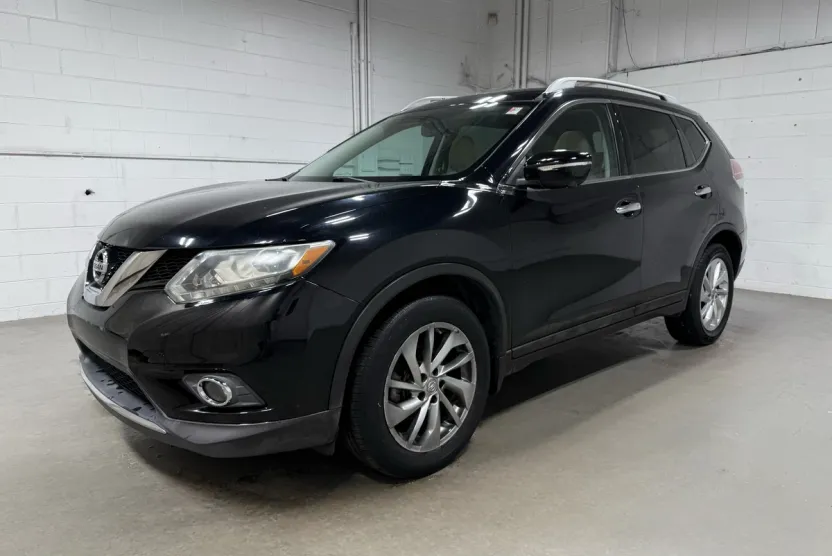2015 Nissan Rogue SL photo 1