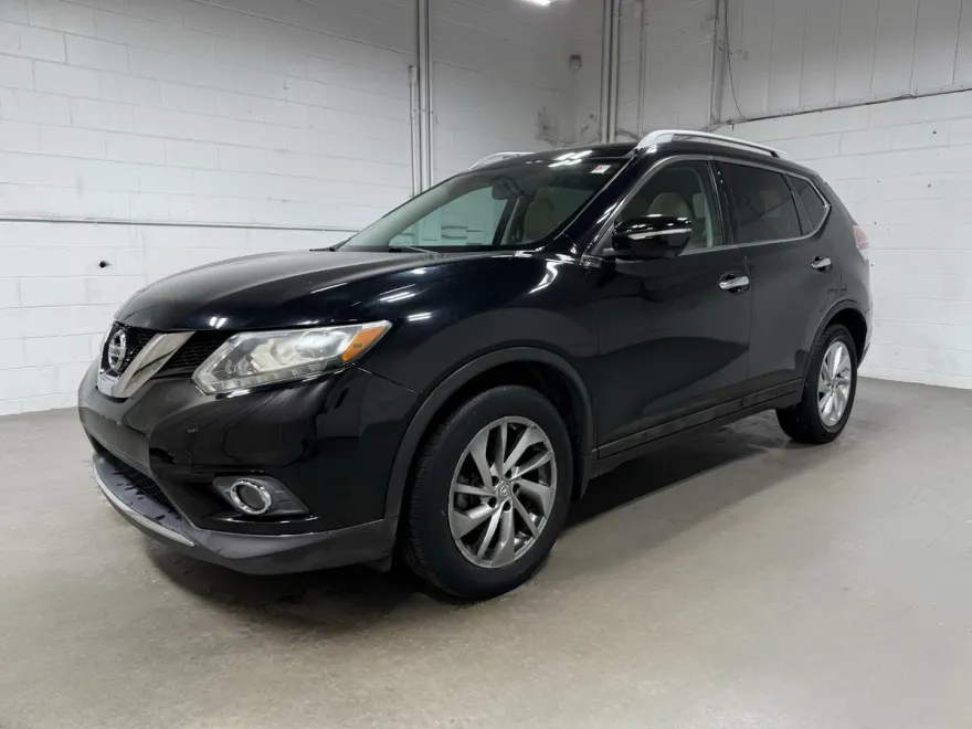 2015 Nissan Rogue SL photo 1