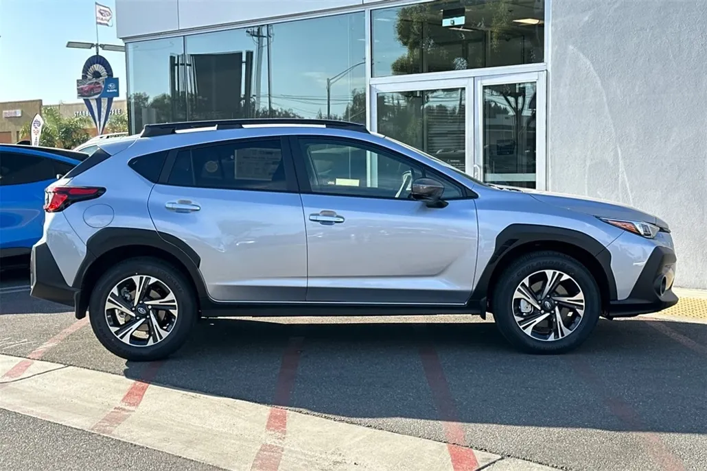 2025 Subaru Crosstrek Premium photo 1