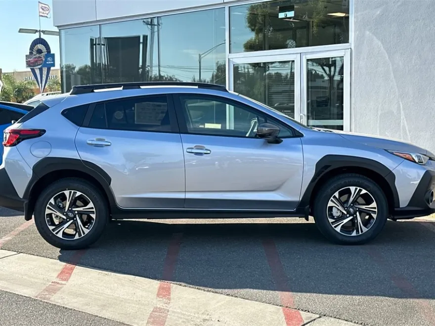 2025 Subaru Crosstrek Premium photo 1