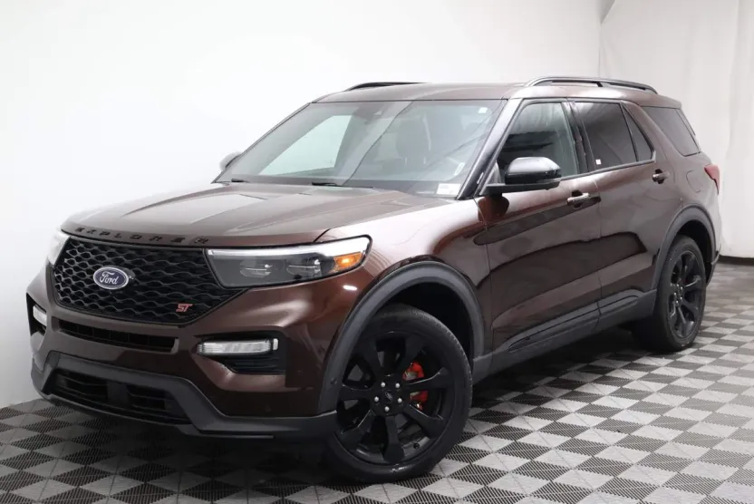 2020 Ford Explorer ST photo 1