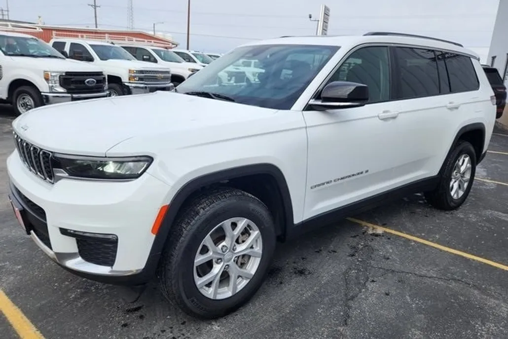 2023 Jeep Grand Cherokee Limited photo 1