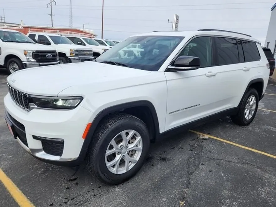 2023 Jeep Grand Cherokee Limited photo 1
