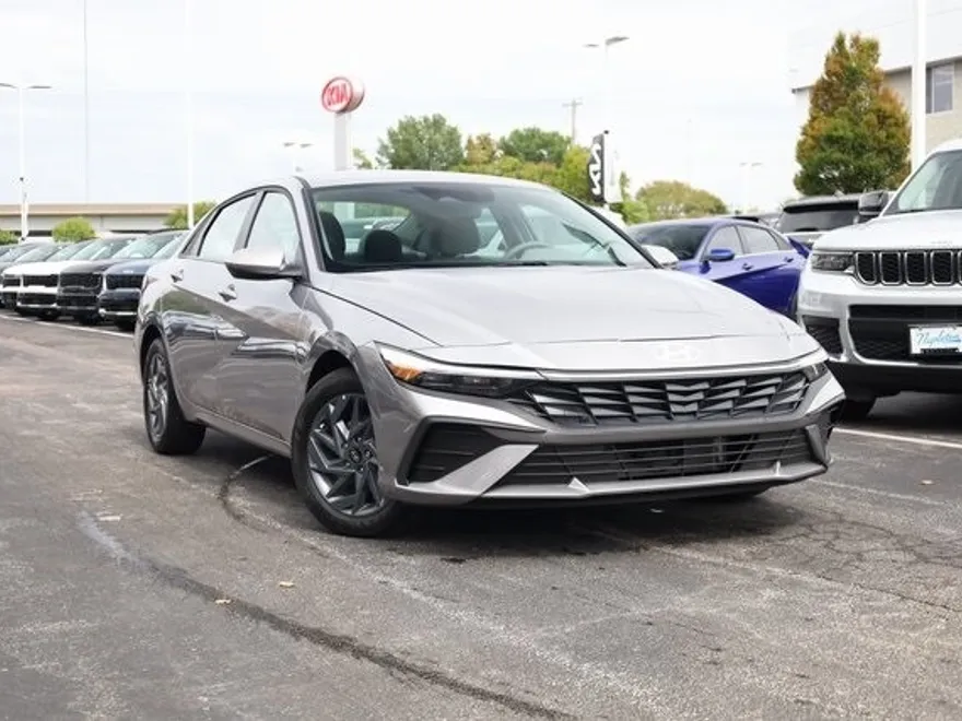 2025 Hyundai Elantra Hybrid Blue photo 1