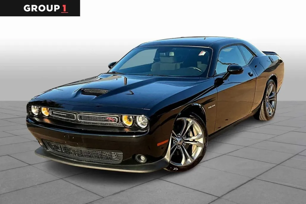 2022 Dodge Challenger R/T photo 1
