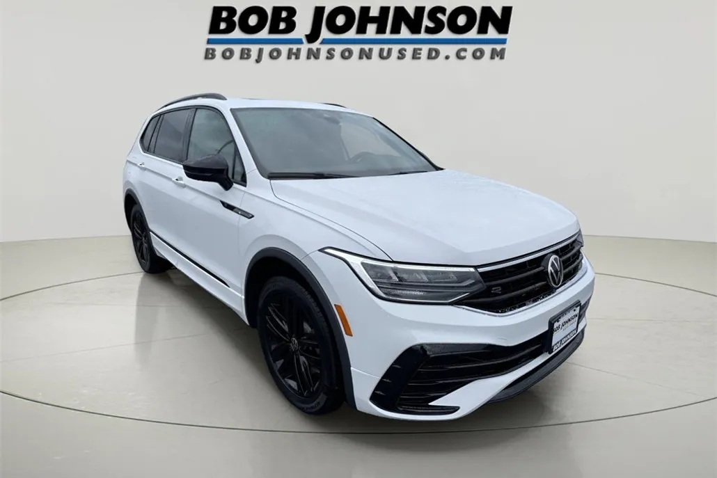 2022 Volkswagen Tiguan SE R-Line Black photo 1