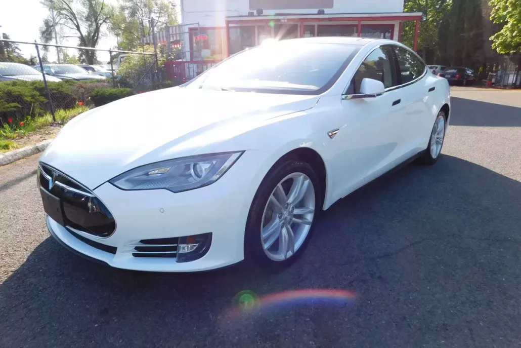 2014 Tesla Model S 85 photo 1