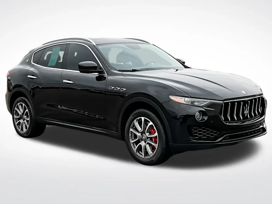 2017 Maserati Levante S photo 1