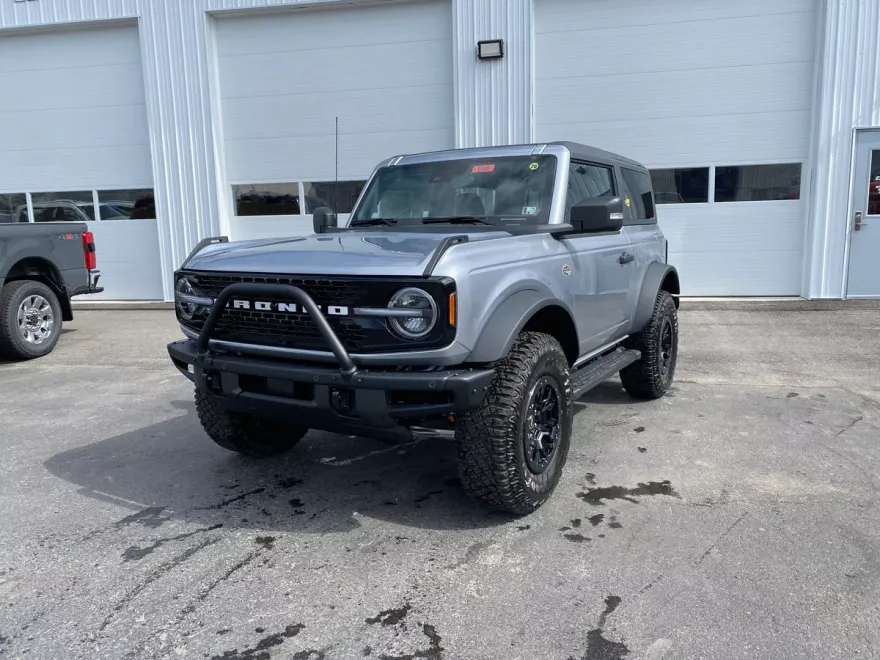 2024 Ford Bronco Wildtrak photo 2