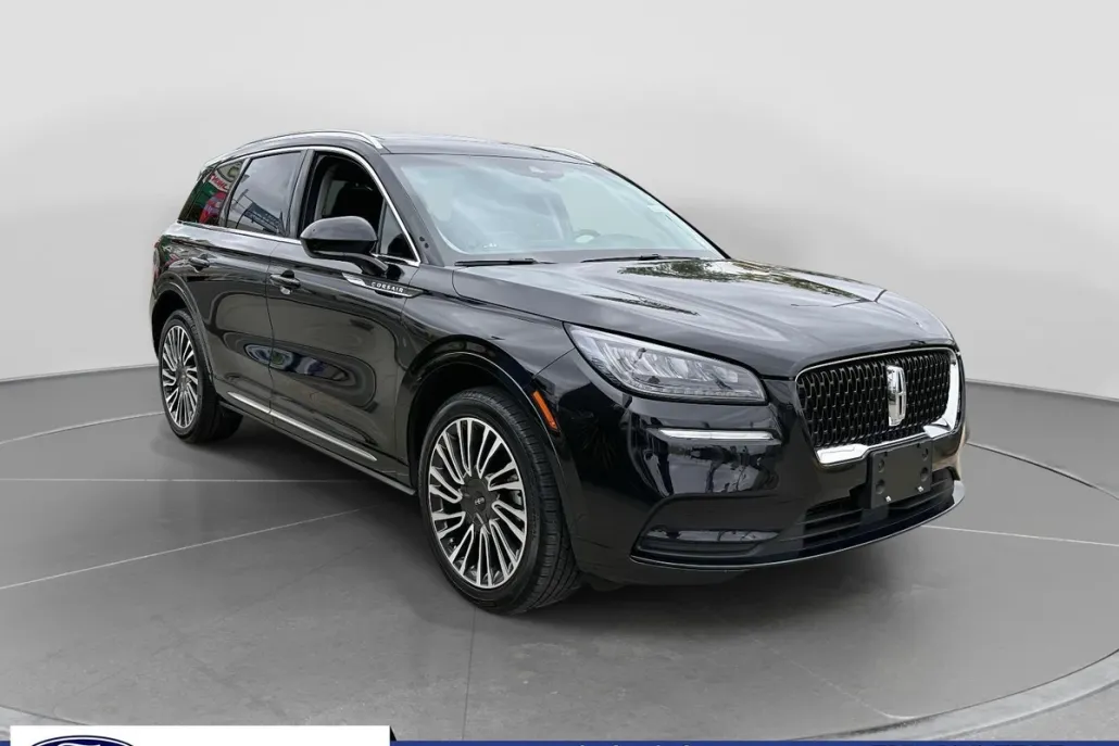 2022 Lincoln Corsair Standard photo 1