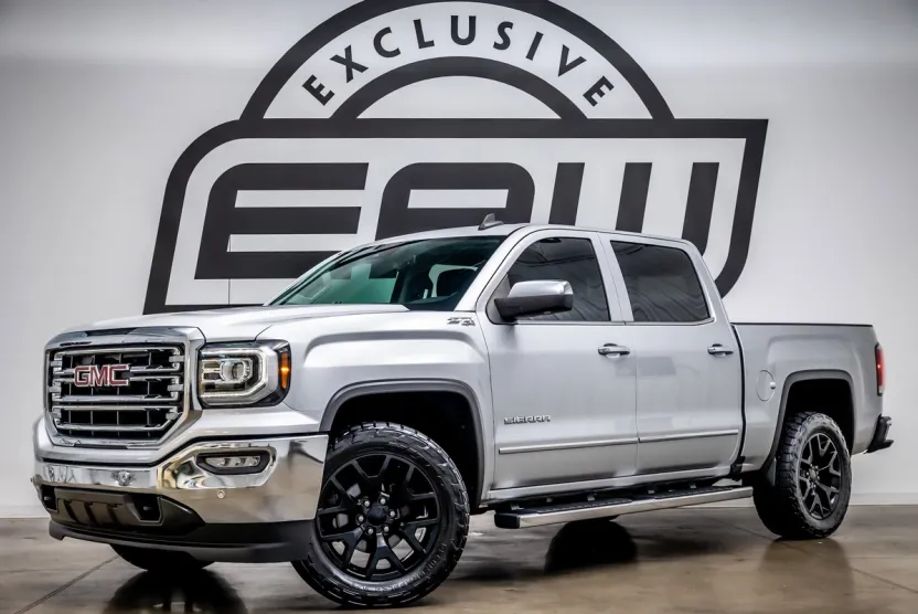 2017 Gmc Sierra 1500 SLT photo 1