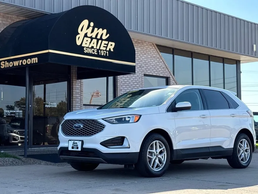2023 Ford Edge SEL photo 1