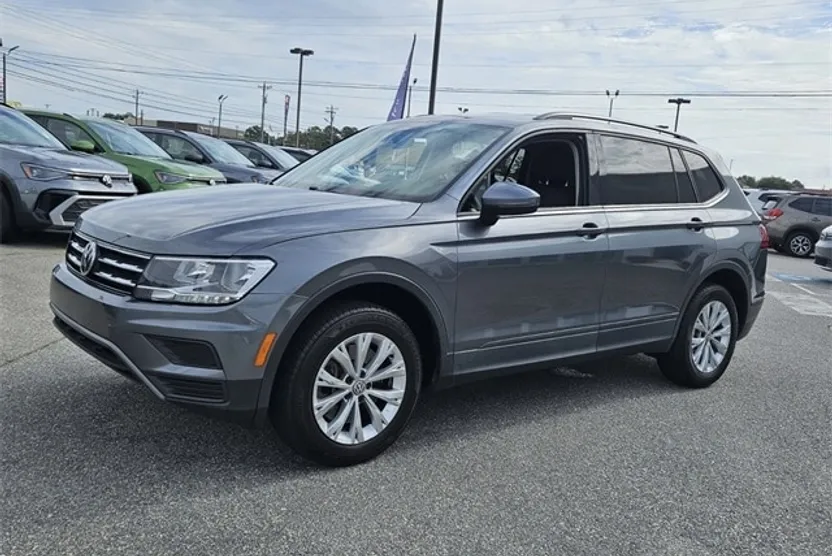 2020 Volkswagen Tiguan S photo 1