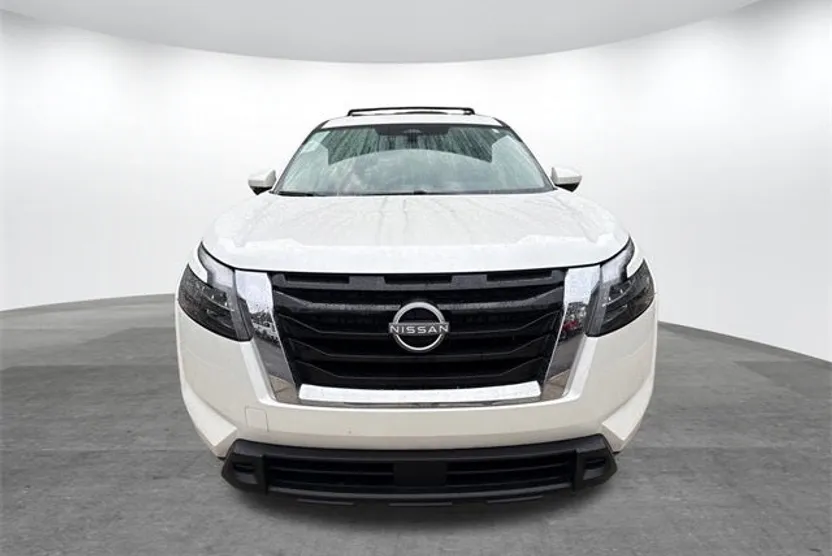 2024 Nissan Pathfinder SV photo 1
